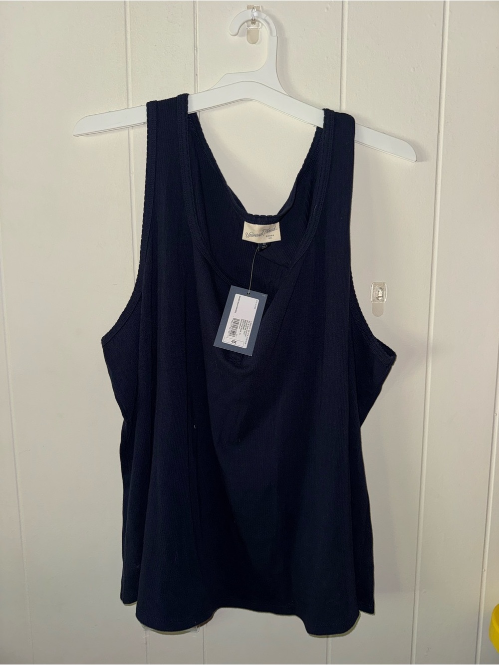 Universal Thread Black Ribbed V-Neck Tank Top